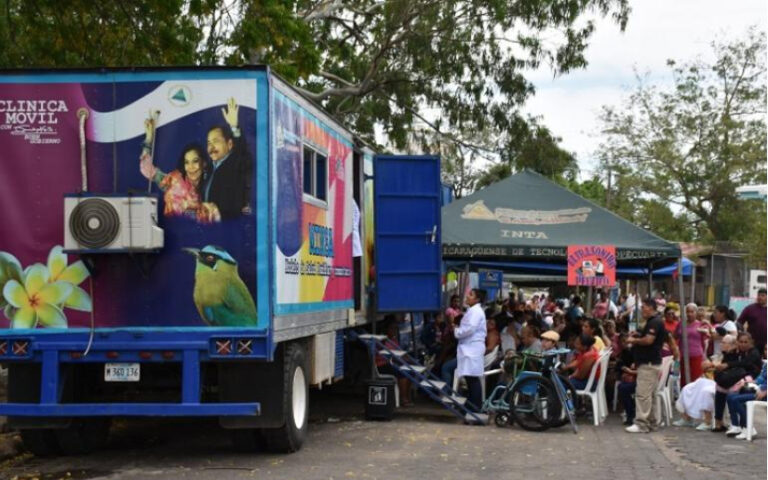 Más de 148 mil familias recibirán atención en 1,419 Ferias de Salud y Clínicas Móviles esta semana