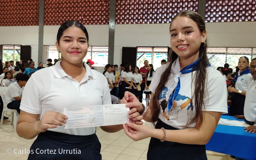 Más de 70 mil bonos presidenciales: Gobierno impulsa la educación