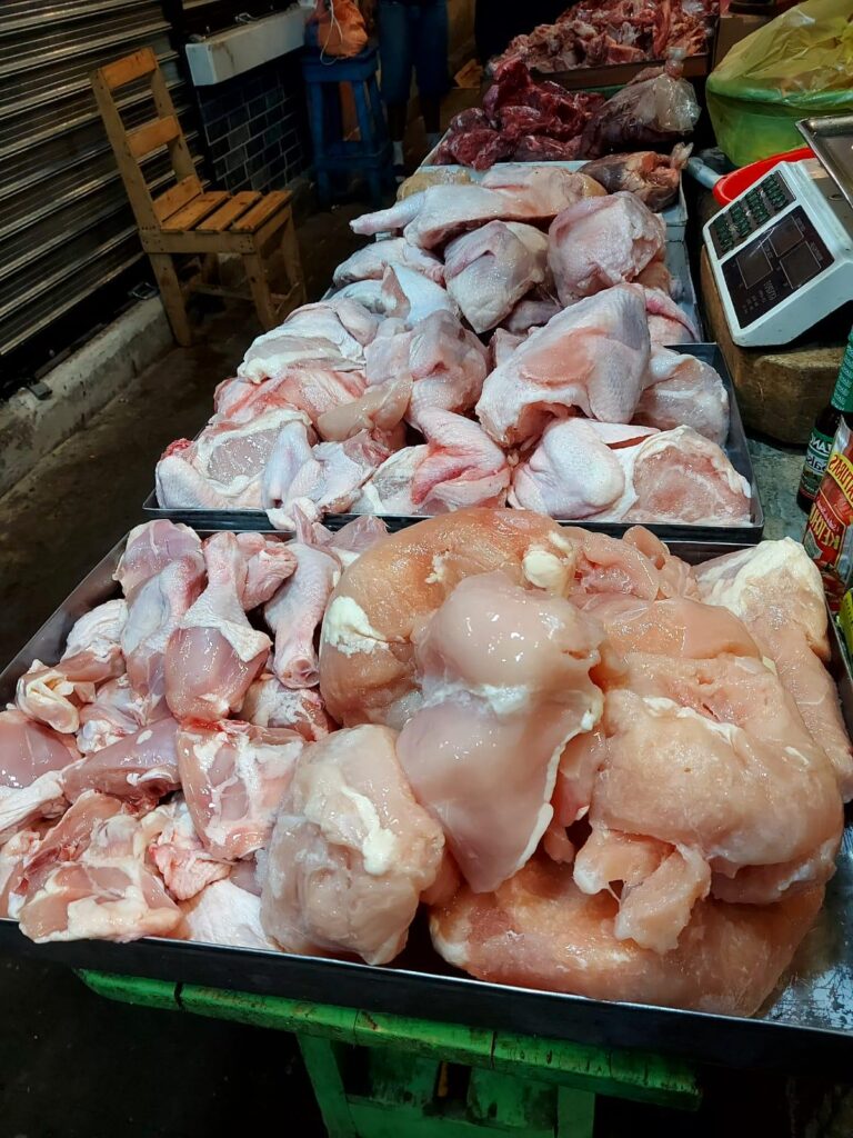 Nicaragua produce 358 millones de libras de carne de pollo