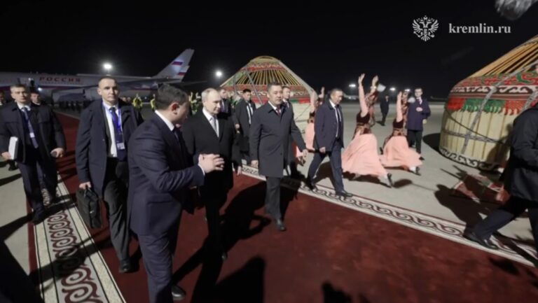 Putin, llega a Kirguistán en visita de Estado durante tres días