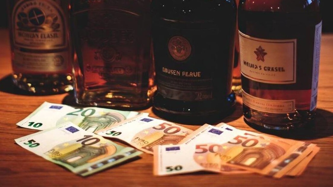 Venden a su hija por cinco botellas de whisky