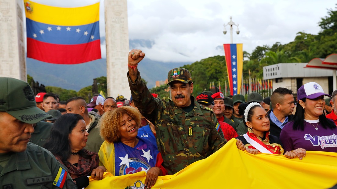 Venezolanos respaldan al presidente Nicolás Maduro