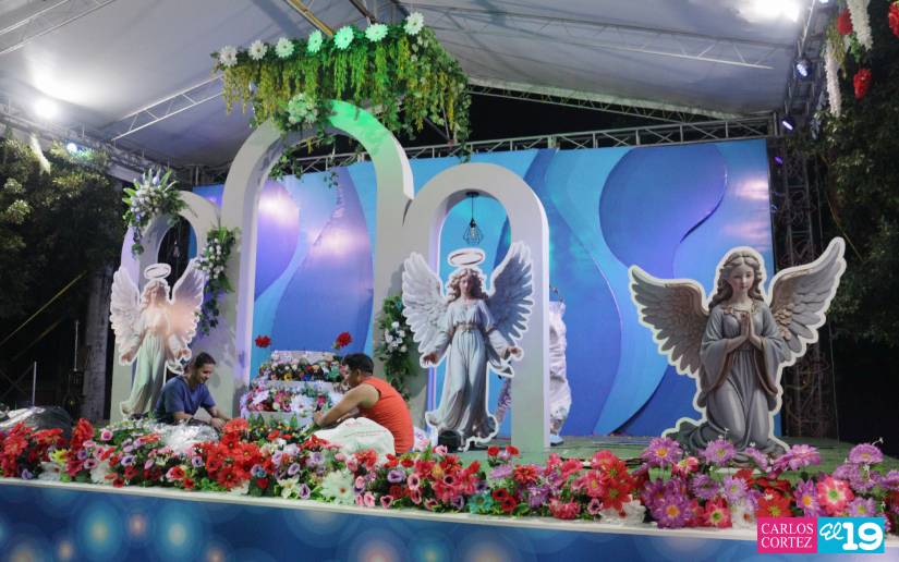 Avenida de Bolívar a Chávez comienza a lucir Altares a la Purísima