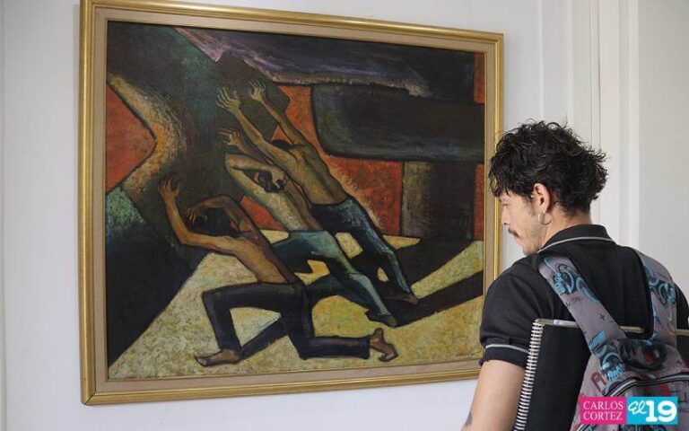 Rinden homenaje con exposición a dra. María Dolores G. Torres