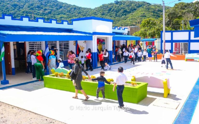 Inauguran moderno colegio público en Jinotega con capacidad para 870 estudiantes