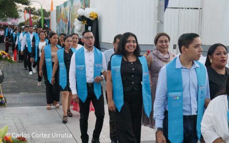 316 graduados técnicos con más oportunidades de crecer