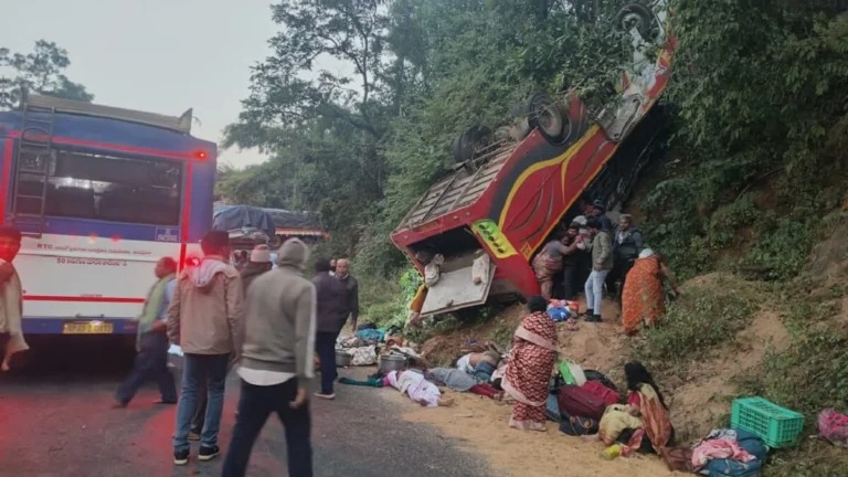 Accidente de un autobús en la India deja 9 muertos