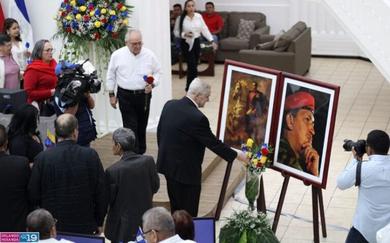 Asamblea Nacional rinde homenaje al Libertad de América Simón Bolívar