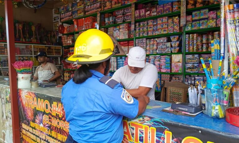 Bomberos garantizan compras de pólvora seguras