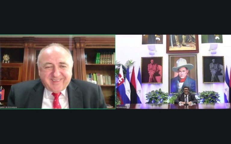 Cancillería de Nicaragua recibe copias de estilo del Embajador de la República Eslovaca
