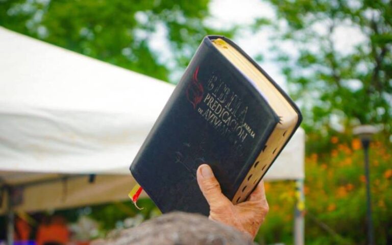 Comunicados de Ministerios Cristianos sobre Biblias