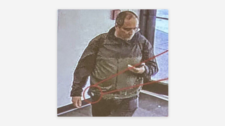 Encuentran cadáver del autor de tiroteo en una universidad en EEUU