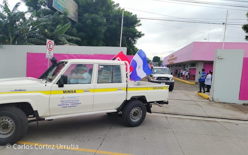 Entrega de 56 camionetas fortalece el Sistema de Salud