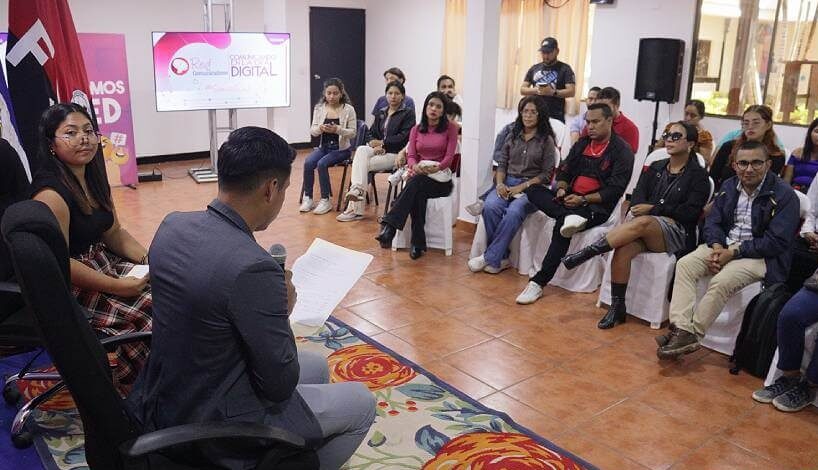 Gana un celular y 50 dólares con el Concurso de Fotografía Navideña