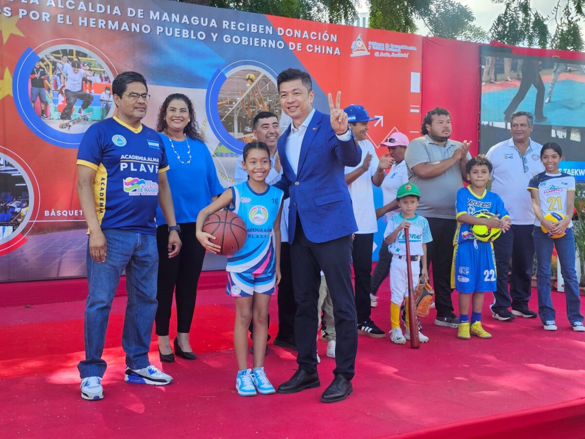 Más de mil miradas reflejando felicidad en los Mimados de la Revolución 