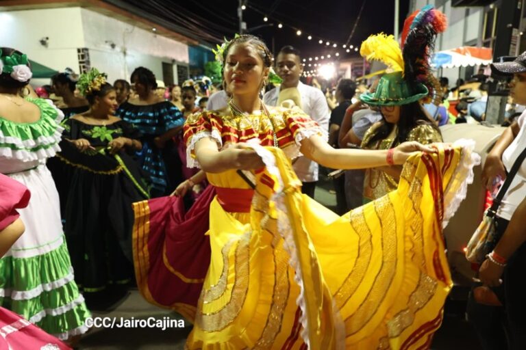 Masaya celebra Baile de Marimba más grande de Nicaragua