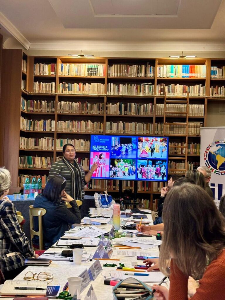 Retazos Runway lleva talento nicaragüense al escenario de la moda en Roma