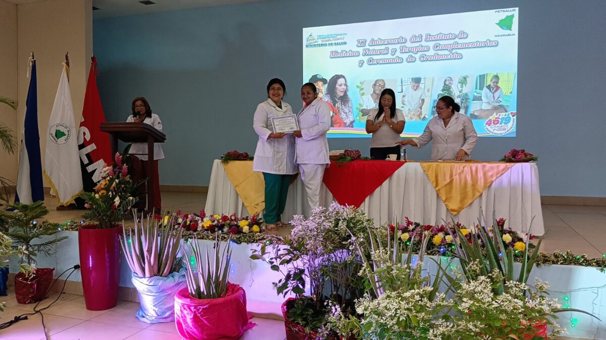 Nicaragua cuenta con 197 profesionales más en Medicina Natural