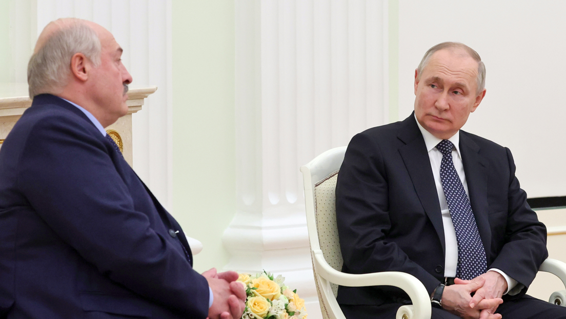 Presidente de Bielorrusia, Alexánder Lukashenko y su homólogo ruso, Vladímir Putin
