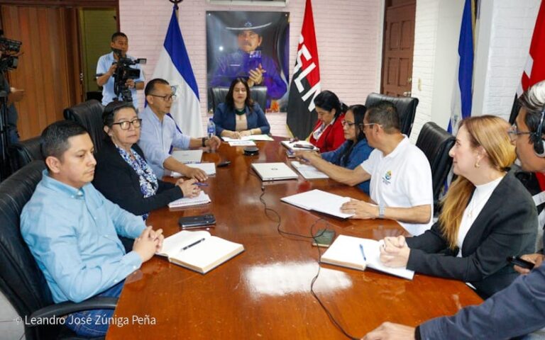 Actualizan conocimientos científicos y didácticos para una mejor educación