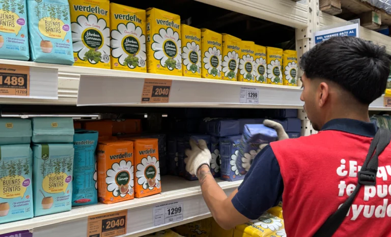 Argentina inicia 2026 con fuertes aumentos en tarifas, transporte y alquileres