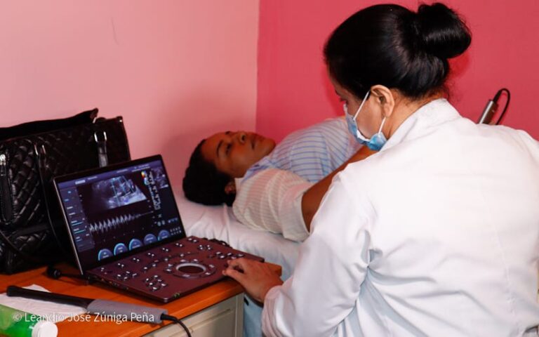 Gobierno garantiza atención a mujeres embarazadas