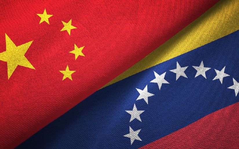China “está profundamente consternada” por el uso de la fuerza por parte de EE.UU. contra Venezuela
