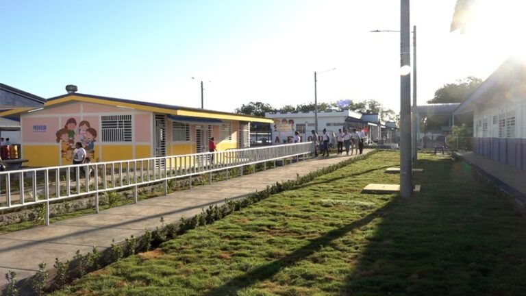 Colegio comandante Carlos Fonseca Amador con nueva infraestructura