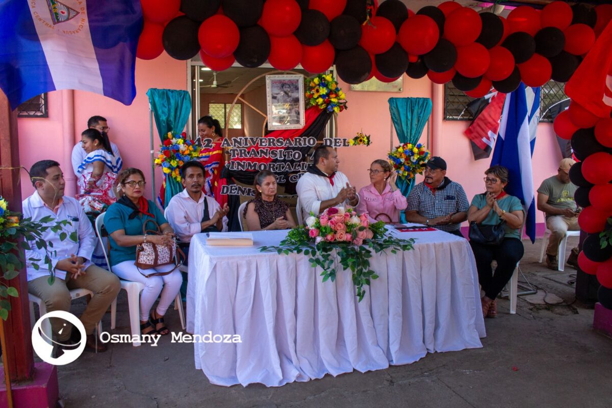 Conmemoran el 42 aniversario del médico guerrillero Denis Gutiérrez