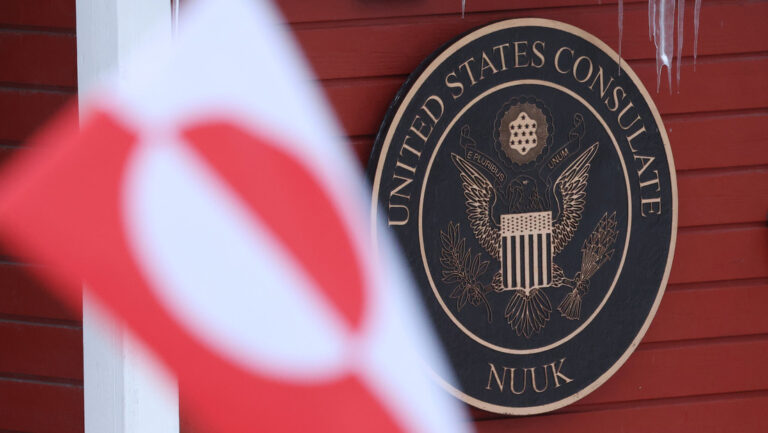 El Kremlin asegura que si Trump resuelve Groenlandia pasa a la historia