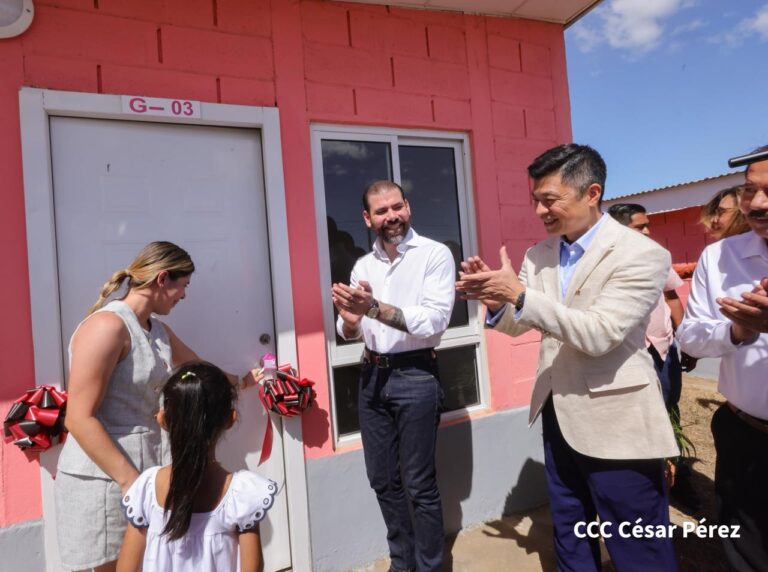 Entregan 105 viviendas del programa Nuevas Victorias en Nicaragua