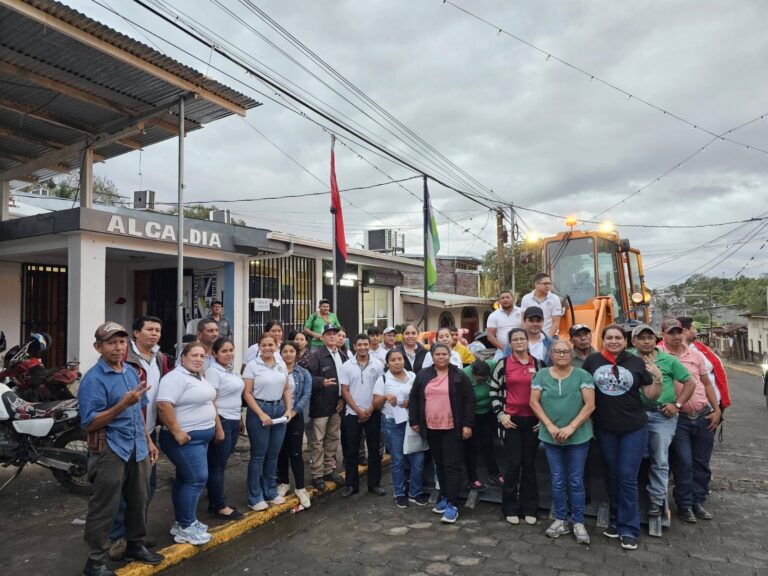 Gobierno adquiere maquinaria pesada para seguir mejorando Matiguas