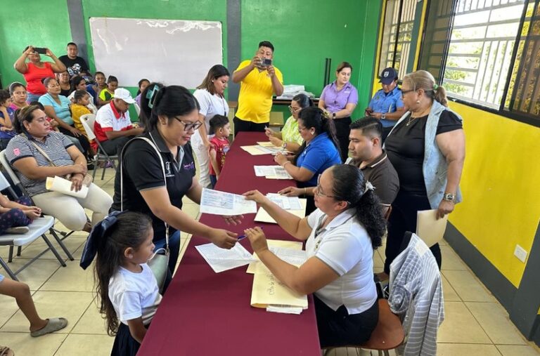 Gobierno de Nicaragua entrega más de 500 mil Bonos Presidenciales