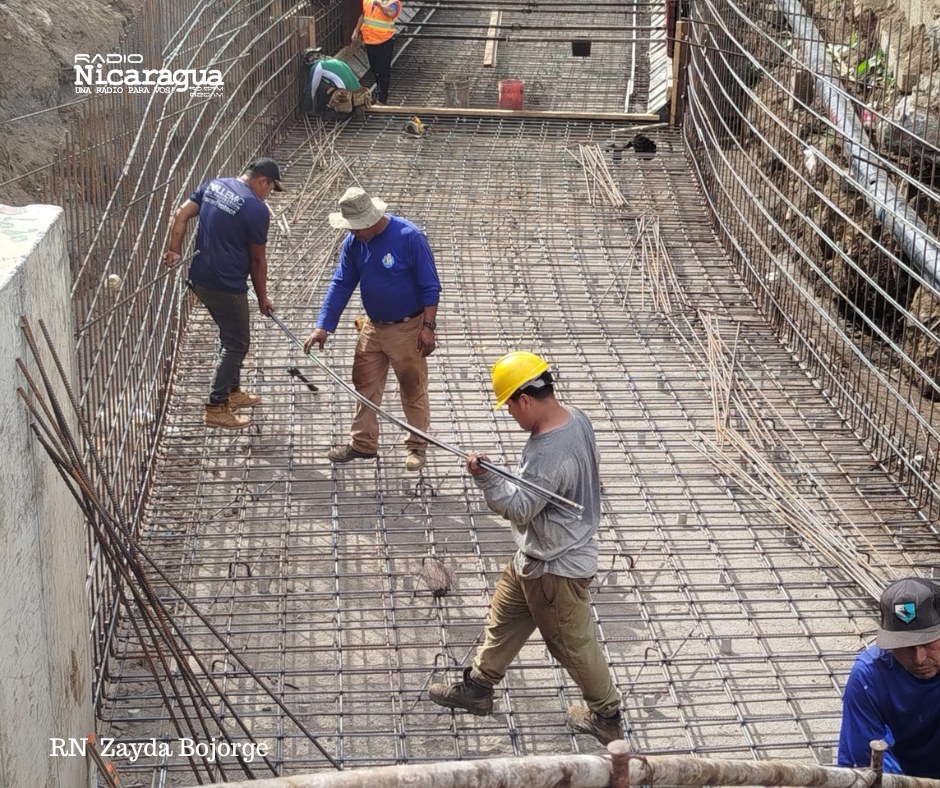 Inicia revestimiento del cauce del barrio Memorial Sandino