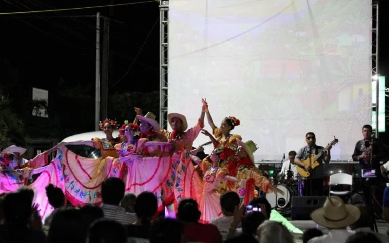 Juigalpa rinde homenaje al centenario del poeta Guillermo Rothschuh Tablada