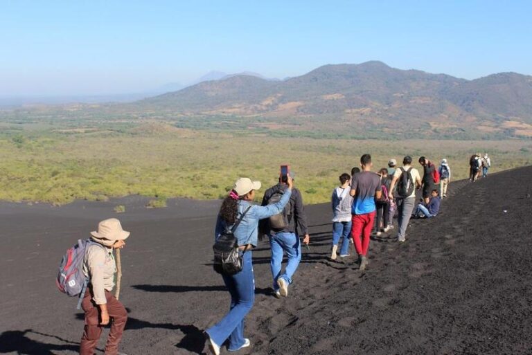 MARENA impulsa 121 senderismos ambientales en 2025