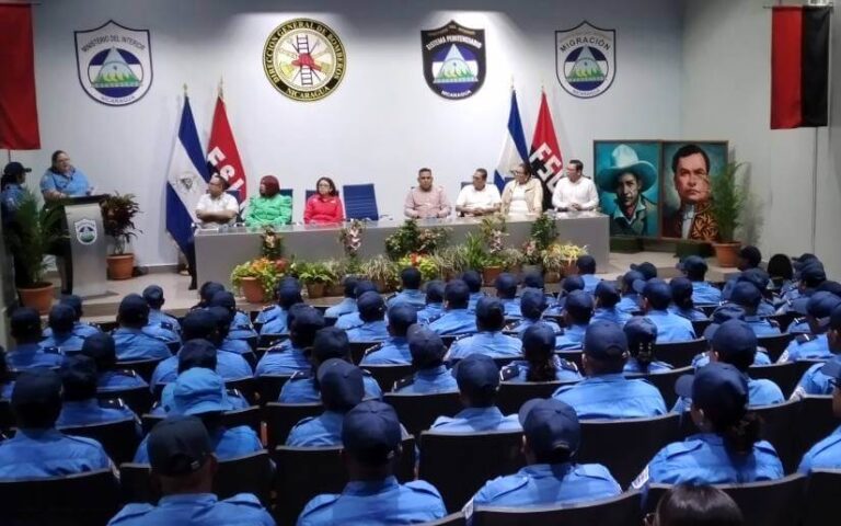 Mint inicia su Año Escolar 2026 con 1,090 oficiales