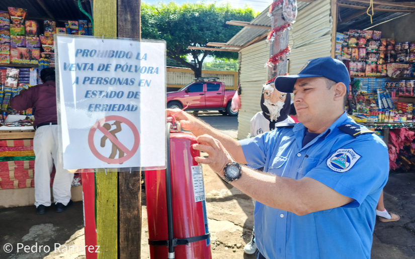 Policía Nacional revisó más de mil puestos de venta de pólvora en todo el país