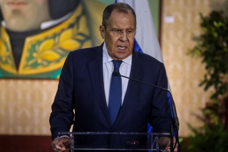 Rusia condena ataque de EE. UU. contra Venezuela y pide evitar escalada