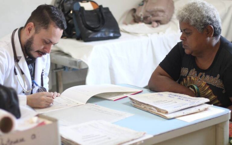 Gobierno acerca la atención a personas con enfermedades crónicas