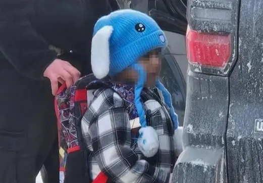 Migración detiene a un niño ecuatoriano de cinco años