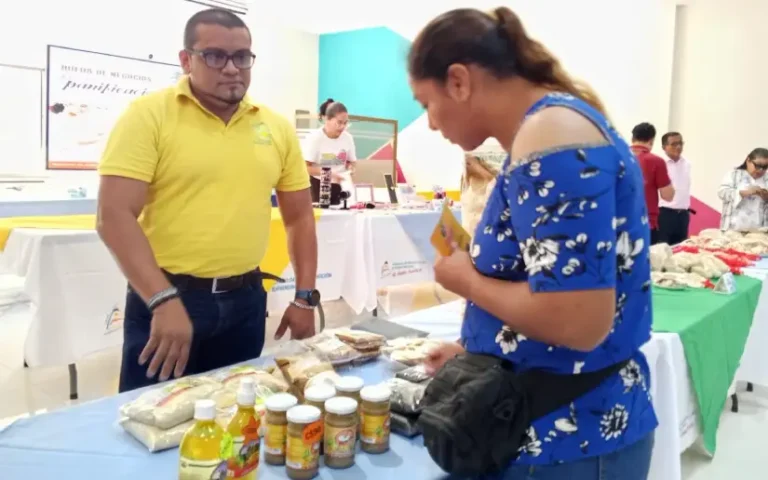 “Alianzas que Crean Oportunidades”