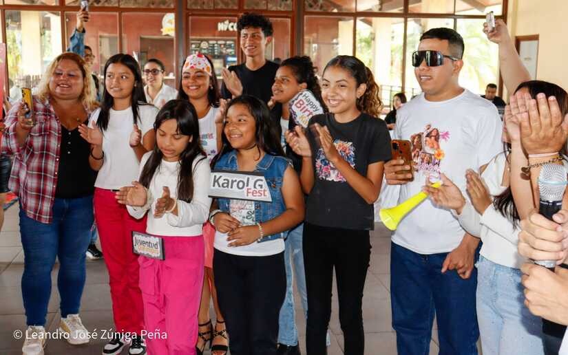 Dinámicas y hasta un pastel por el cumpleaños de Karol G en Nicaragua