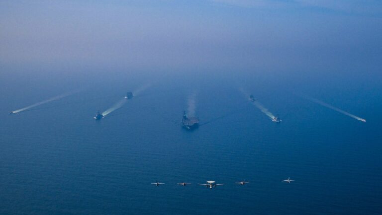 EEUU dirigirá un segundo portaaviones pronto a Oriente Medio-