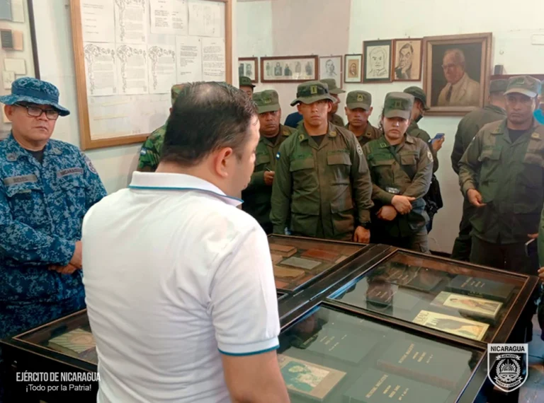 Ejército fortalece la educación patriótica con visitas a sitios históricos