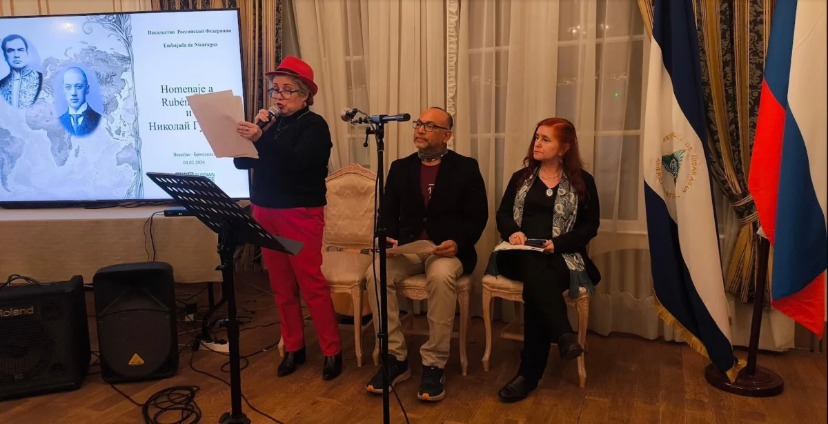 Embajadas de Nicaragua y Rusia en Bélgica celebrando a Darío