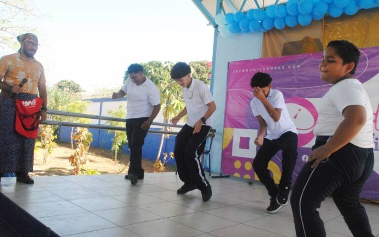 Festival tecnológico para los estudiantes del Colegio Augusto C. Sandino