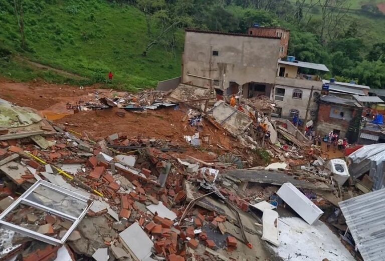 Fuertes lluvias dejan más de 60 fallecidos en Brasil