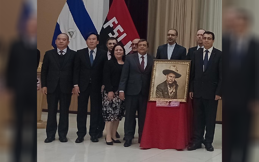 Homenaje a Sandino en Corea del Norte