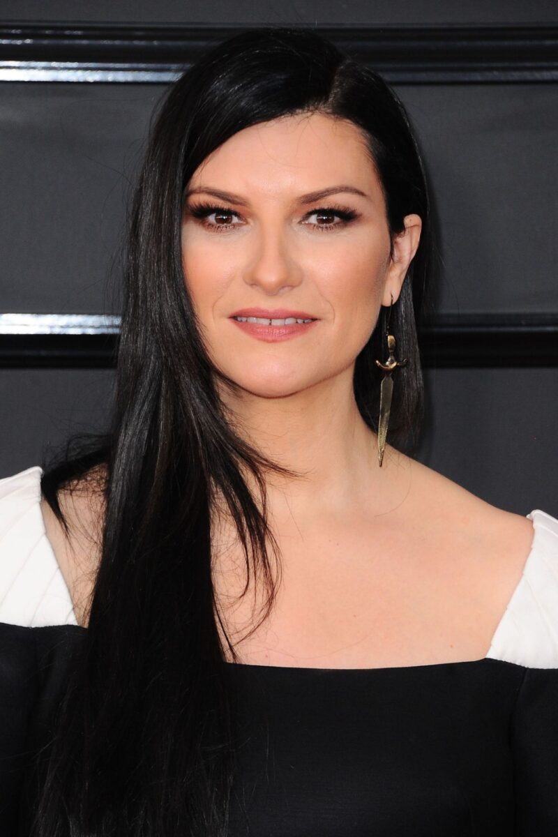 Laura Pausini vive instante de tensión durante evento con el mandatario italiano